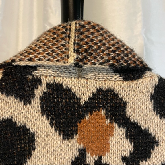 Knox Rose size Small leopard 🐆 print long cardigan with pockets - Picture 9 of 10